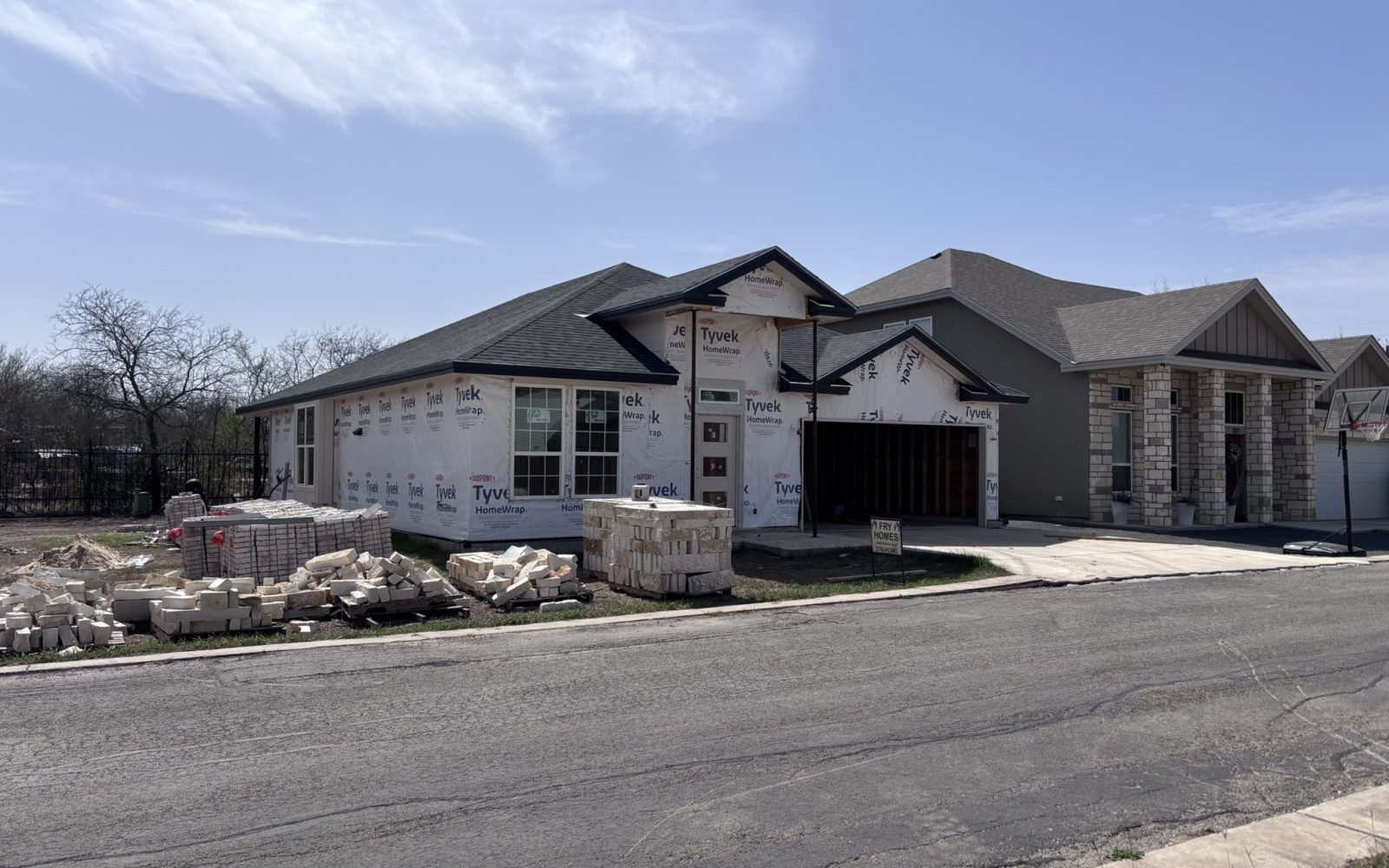 109 Sutton Place, Uvalde, 78801, ,Homes,For sale,Sutton Place,1048